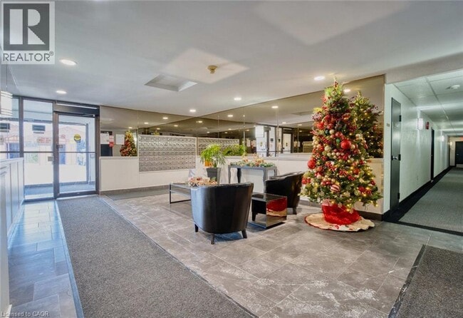 Building Photo - 135 Base Line Rd W