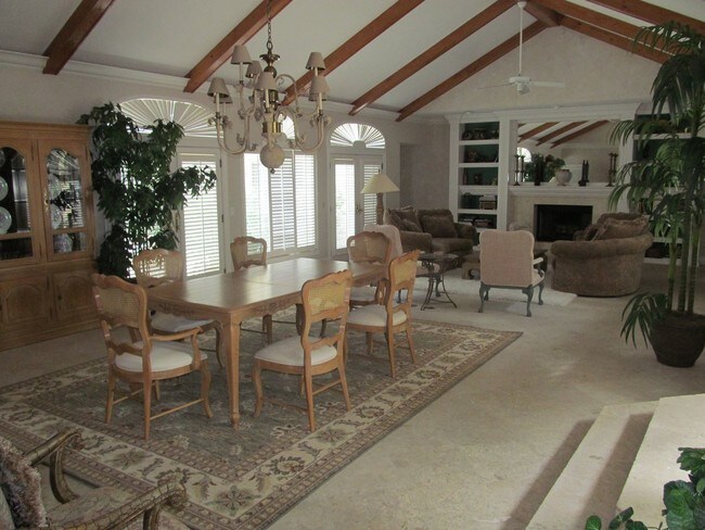 Building Photo - 9736 Green Island Cv