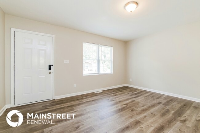 Building Photo - 713 S Webb St