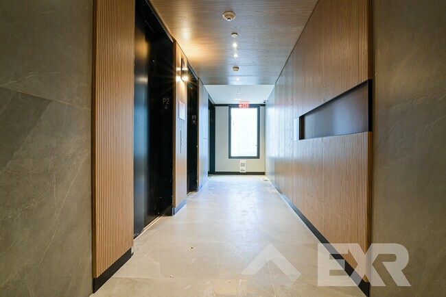 Foto del edificio - 160 Clarkson Ave