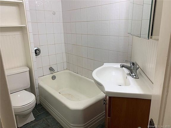 Foto del edificio - 24 Myrtle Avenue