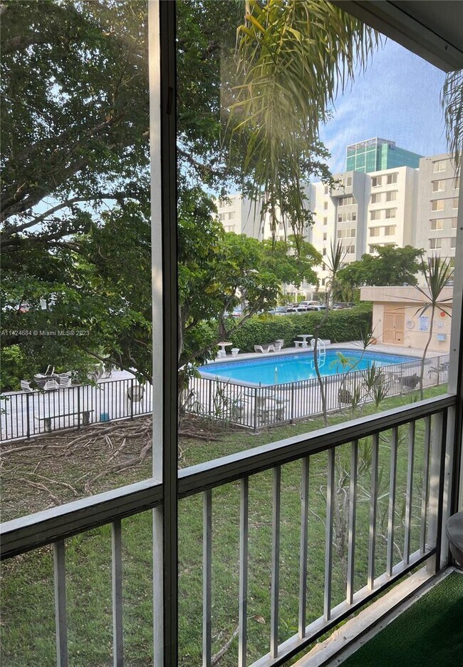 Foto del edificio - 9175 SW 77th Ave