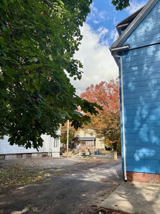 Foto del edificio - 8 Read St