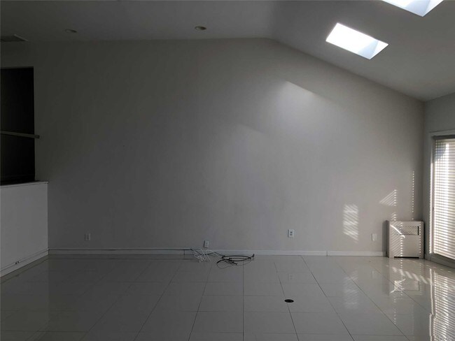 Foto del edificio - 100 Grist Mill Ln