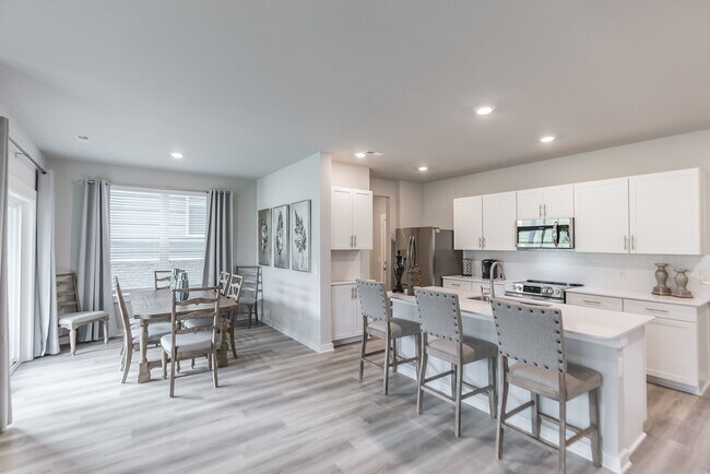 Building Photo - 3112 Lamond Dr
