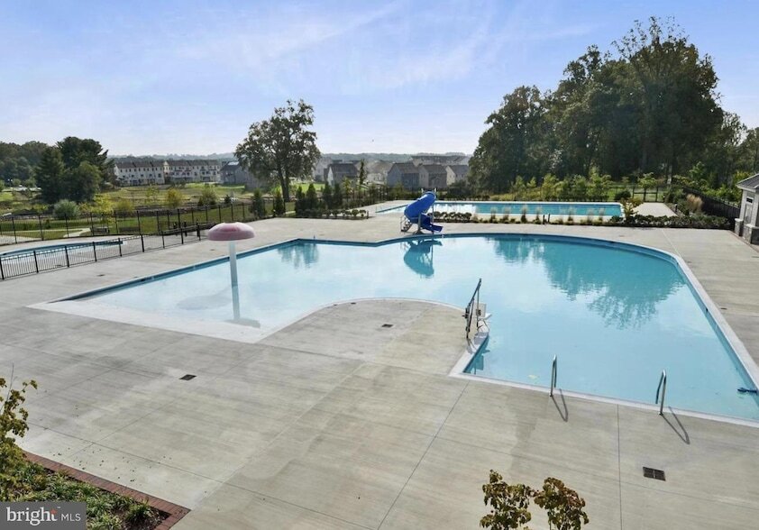 Foto del edificio - 13220 Tivoli Lake Blvd