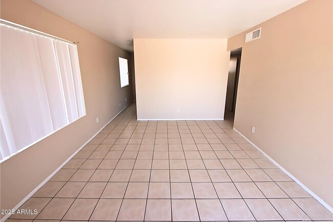 Building Photo - 430 N Hall