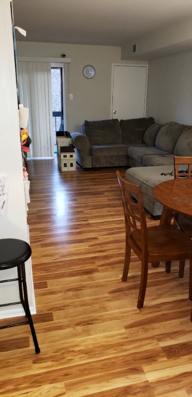 Foto del edificio - 2727 Rhawn St