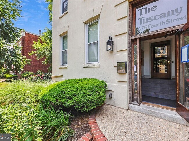 Foto del edificio - 676 4th St NE