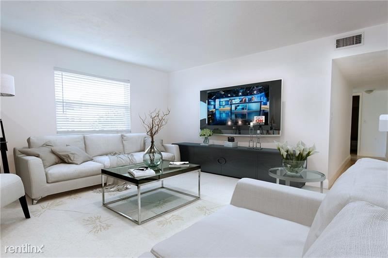 Primary Photo - 2 br, 1 bath Condo - 530 S Federal Hwy