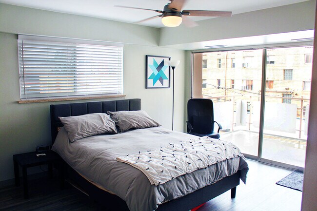 Master Bedroom - 1121 Albion St