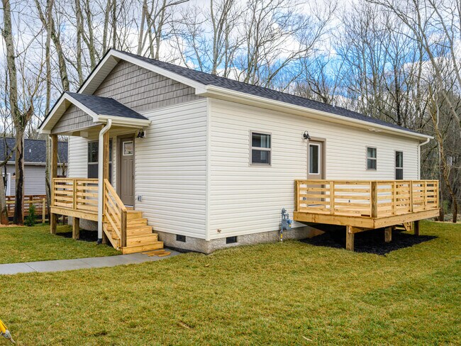 Building Photo - 138 Old County Home Rd