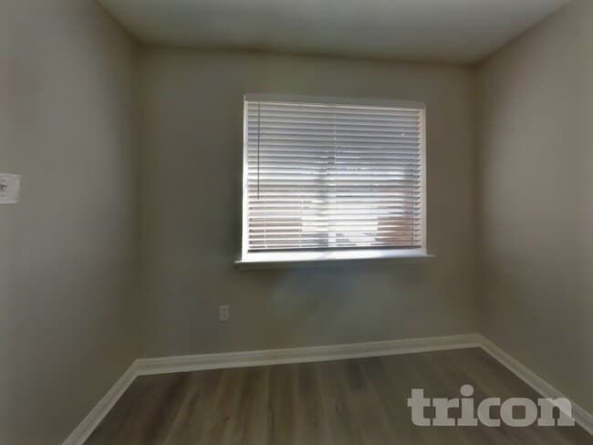 Foto del edificio - 14218 Overbrook Ln