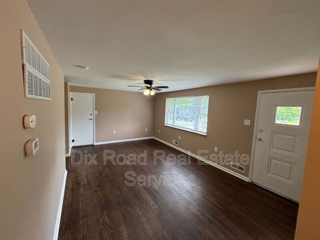 Building Photo - 580 Grandin Ave