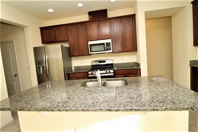 Foto del edificio - 1050 Nathan Ridge Rd