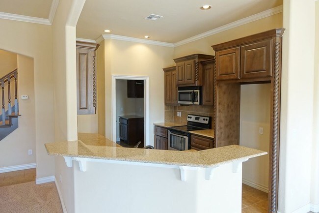 Building Photo - Fabulous Home in Deer Creek