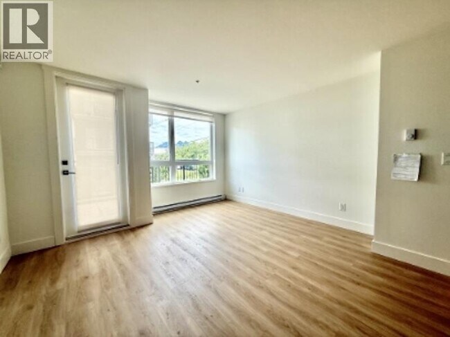 Photo du bâtiment - 11907-11223 223 St