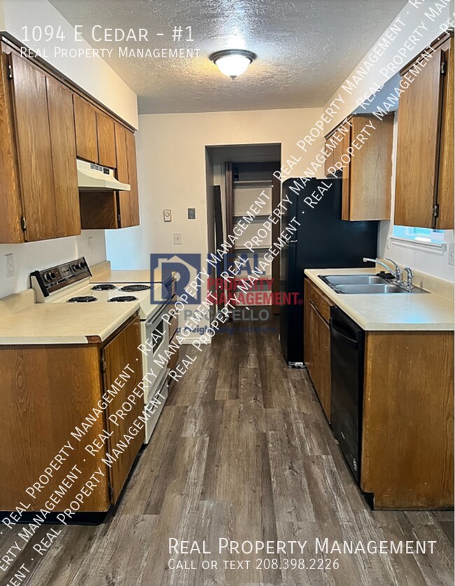 Foto del edificio - 1094 E Cedar-#1