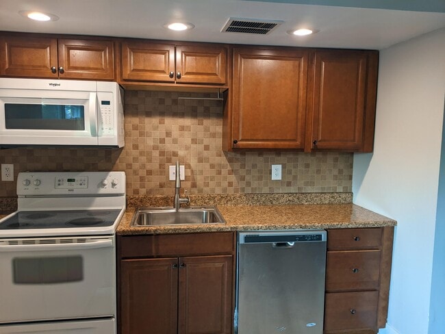 Foto del edificio - 3569 Kenbrooke Ct