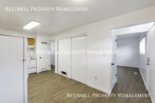 Building Photo - 325 E 1000 N