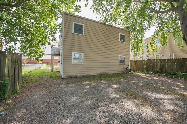 Building Photo - 2917 M Street, Apt D