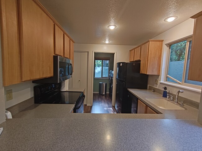 Building Photo - 8124 145th Ct NE