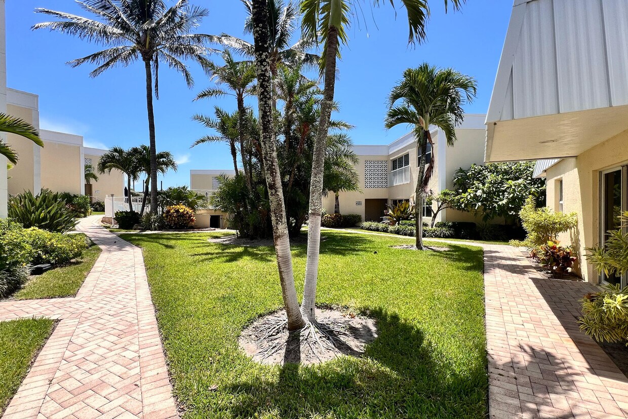 Foto principal - 3541 NE Ocean Blvd