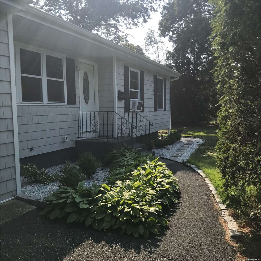 Primary Photo - 158 Altmar Ave