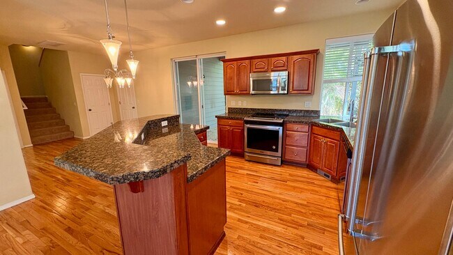 Foto del edificio - Cedar Hills/Peterkort Home – Near MAX & Hw...