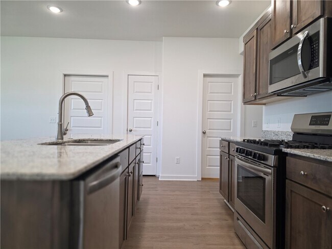 Foto del edificio - 704 W Loren Dr