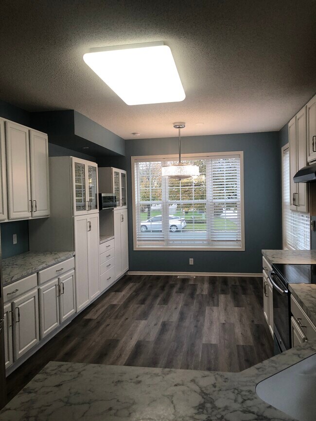 Foto del edificio - 1680 Oakbrooke Ct