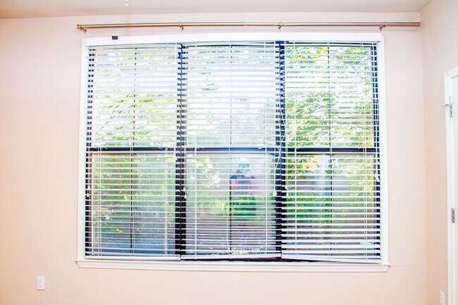 Foto del edificio - One Bedroom in Walker Square