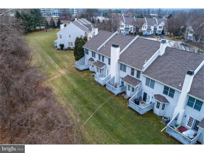 Building Photo - 13 Buttonwood Dr