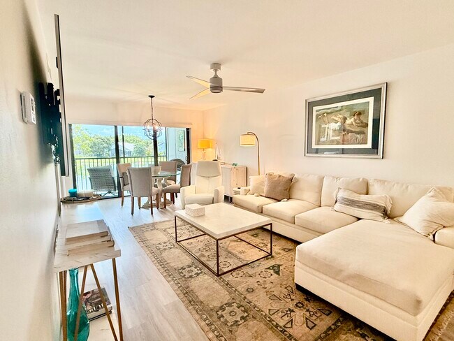 Foto del edificio - 12829 Briarlake Dr