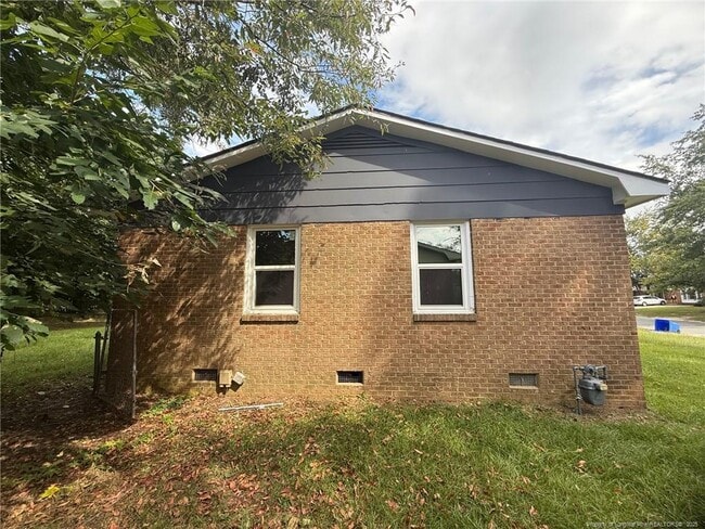 Foto del edificio - 6512 Kemper Ct