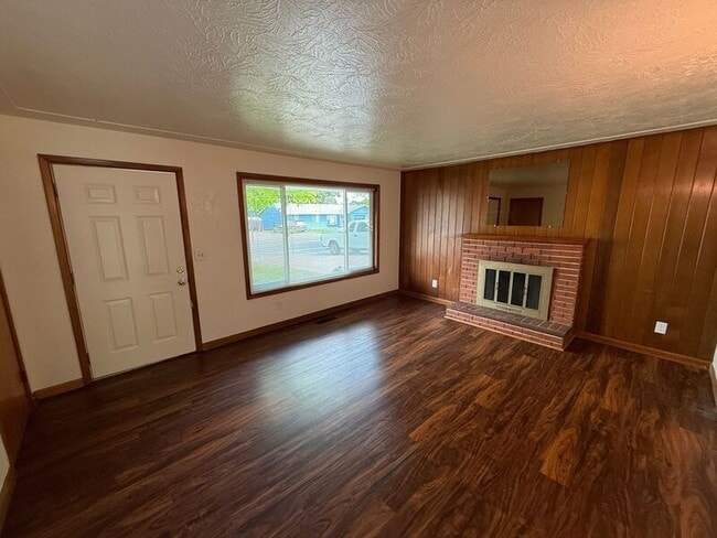 Building Photo - 5075 Lone Oak Rd SE