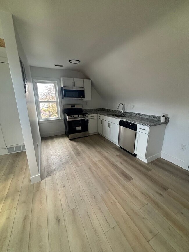 Foto del edificio - 1640 E 85th St