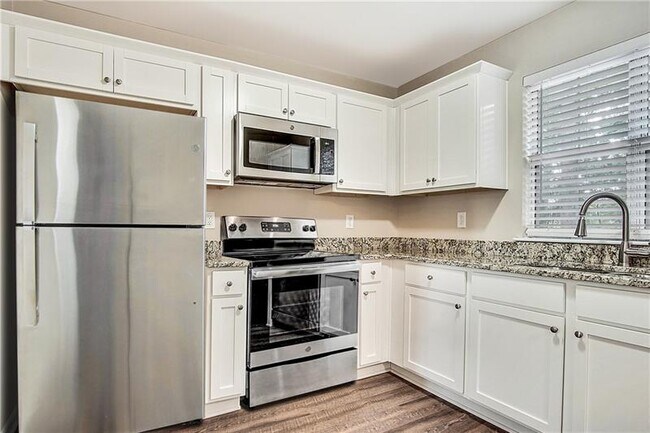 Building Photo - 3824 Landgraf Cove
