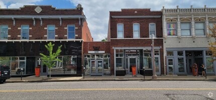Building Photo - 4240 Manchester Ave
