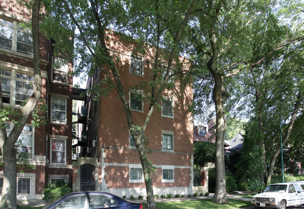 Building Photo - 5527-5529 S University Ave