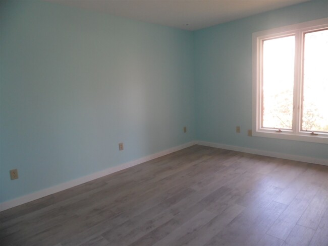 Foto del edificio - 6005 Fir Rd