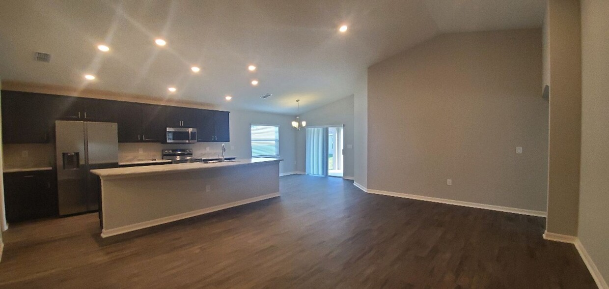 Foto principal - Beautiful 4/2 in Villamar **MOVE-IN SPECIA...