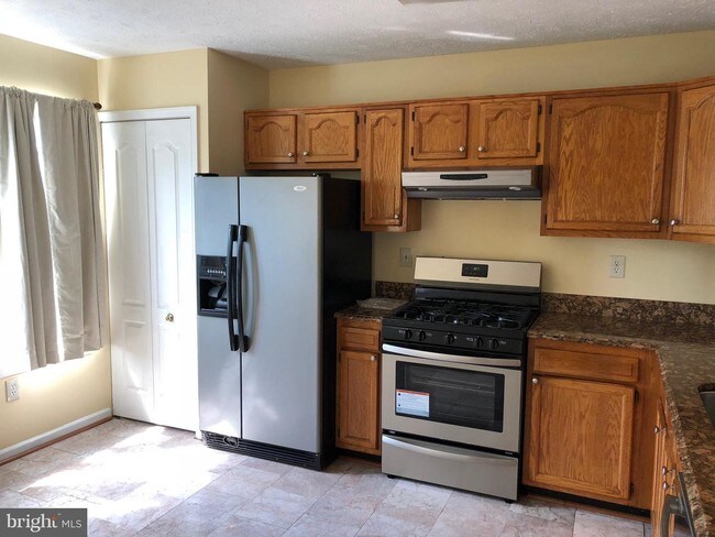 Foto del edificio - 3315 Hobble Ct