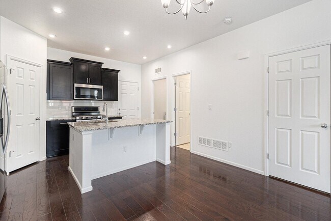 Foto del edificio - 221 Jackson Dr