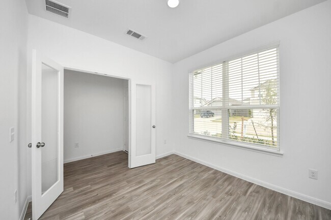 Foto del edificio - 26128 Brahman Dr