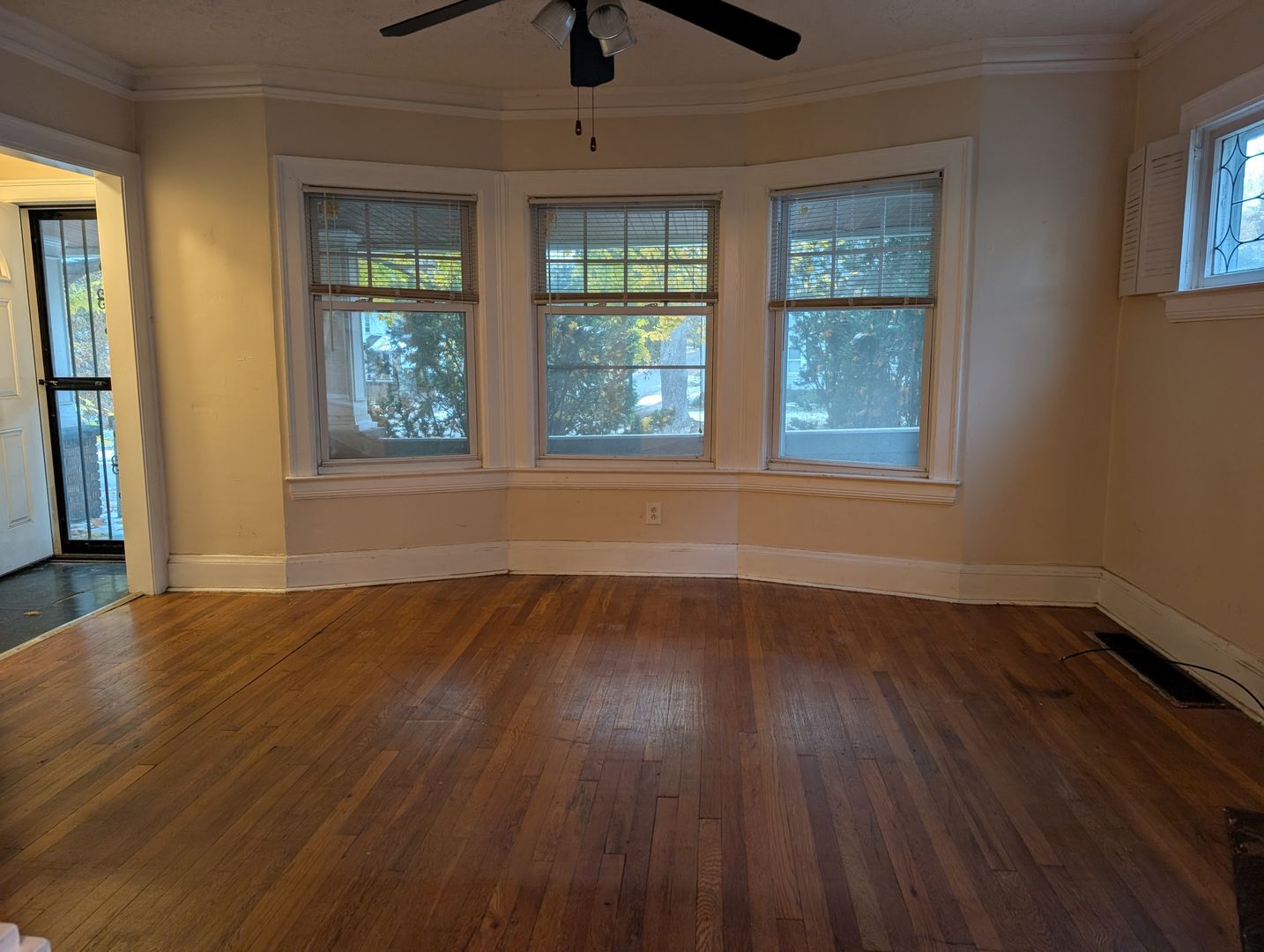 3160 Meadowbrook Blvd Cleveland Heights, OH 44118 – photo 5