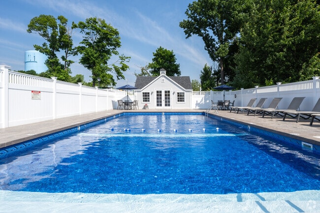 Piscina - The Summit Plymouth