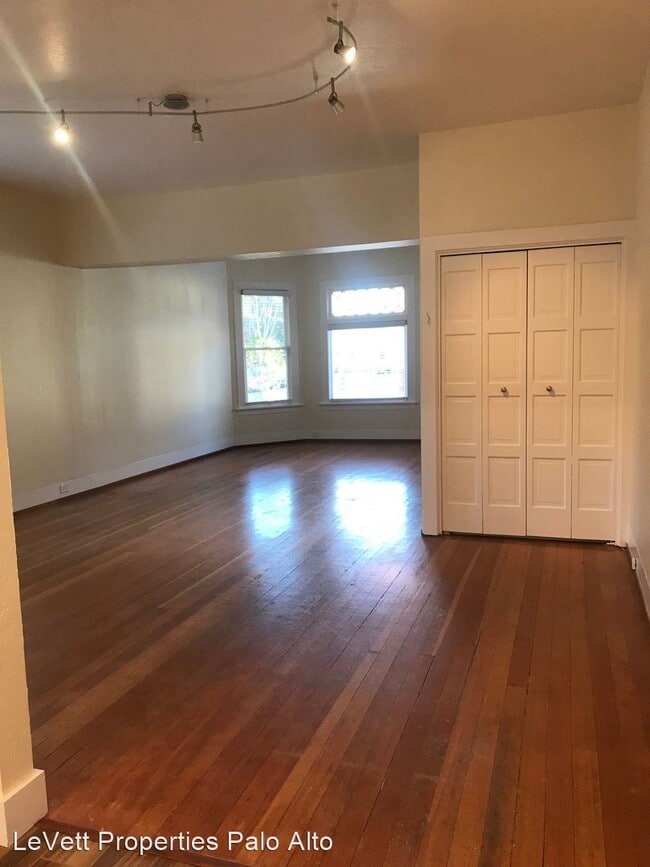 Building Photo - 2 br, 1.5 bath House - 202 Bryant St