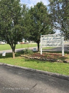 Foto principal - 420 Britt Lane