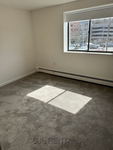 Foto del edificio - 71 Montvale Ave